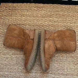 Ugh chestnut boots